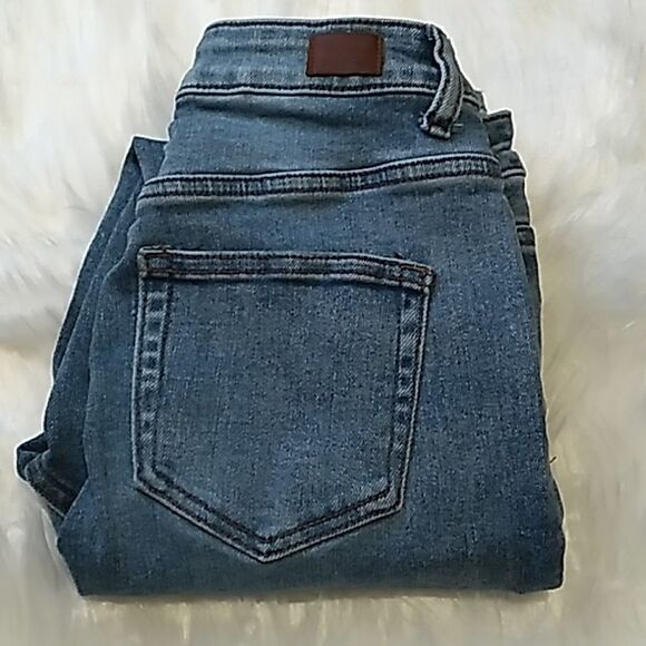 high waist button fly distressed jeans - Picture 15 of 15